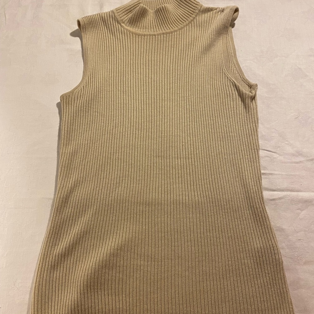 Turtleneck tank